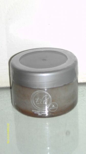 ESFOLIANTE CORPORAL COM ÓLEOS VEGETAIS 240 ML